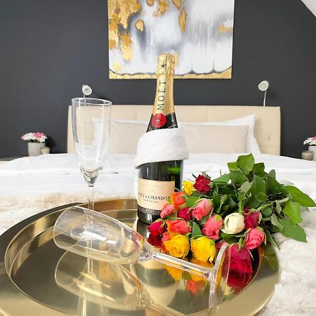 M-Style 04 Apartment Mit Balkon Und Gasgrill, 24H Self-Check-In, Free Parking, Netflix Nuremberg ภายนอก รูปภาพ