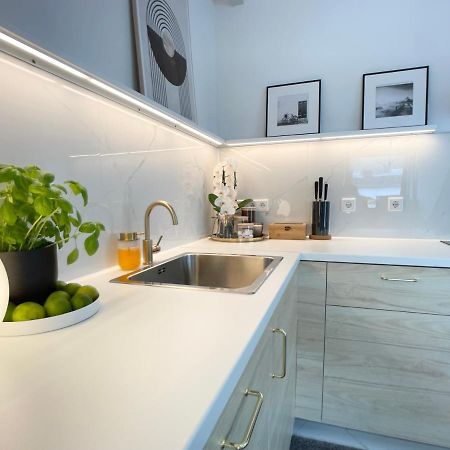 M-Style 04 Apartment Mit Balkon Und Gasgrill, 24H Self-Check-In, Free Parking, Netflix Nuremberg ภายนอก รูปภาพ