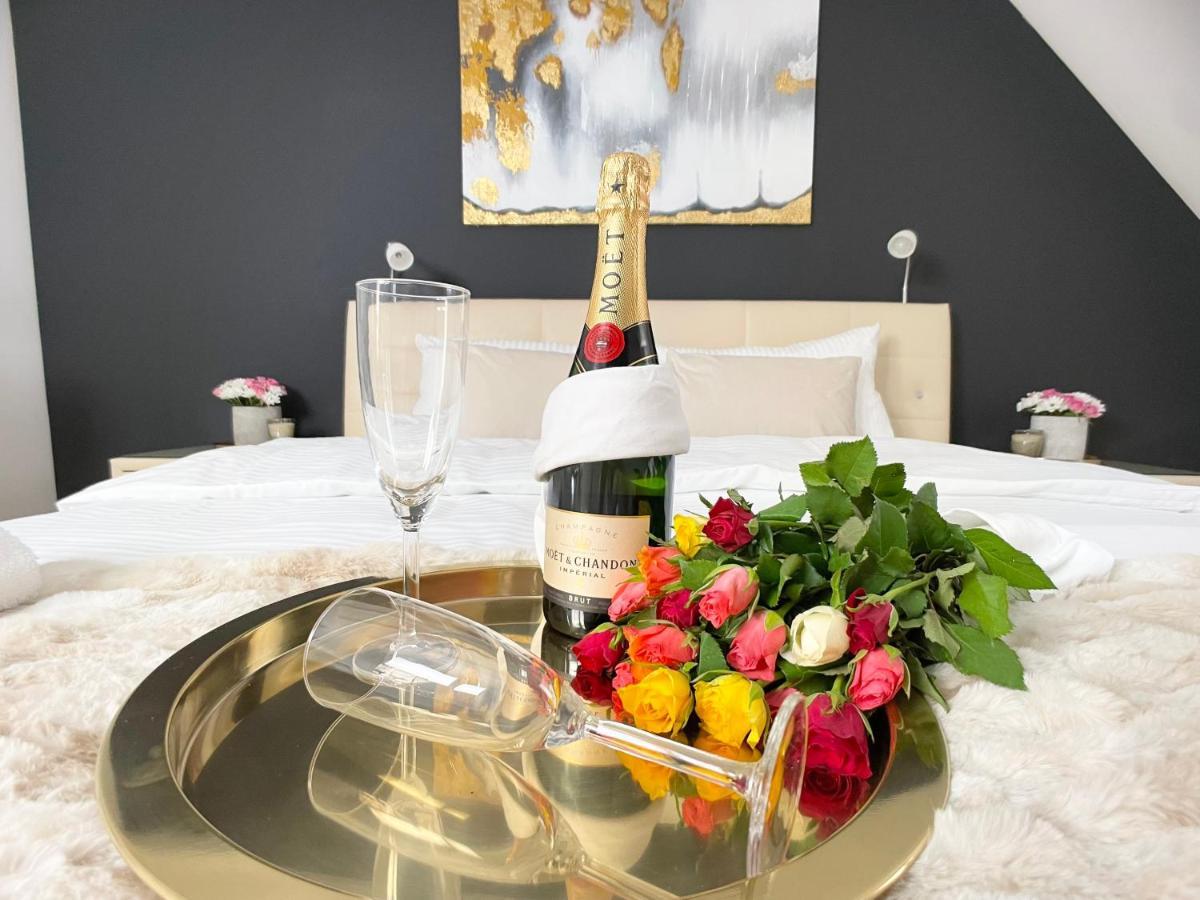 M-Style 04 Apartment Mit Balkon Und Gasgrill, 24H Self-Check-In, Free Parking, Netflix Nuremberg ภายนอก รูปภาพ