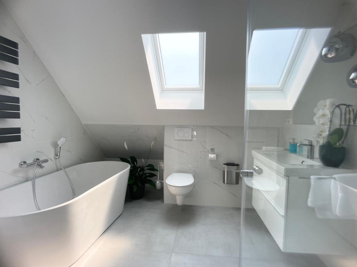 M-Style 04 Apartment Mit Balkon Und Gasgrill, 24H Self-Check-In, Free Parking, Netflix Nuremberg ภายนอก รูปภาพ