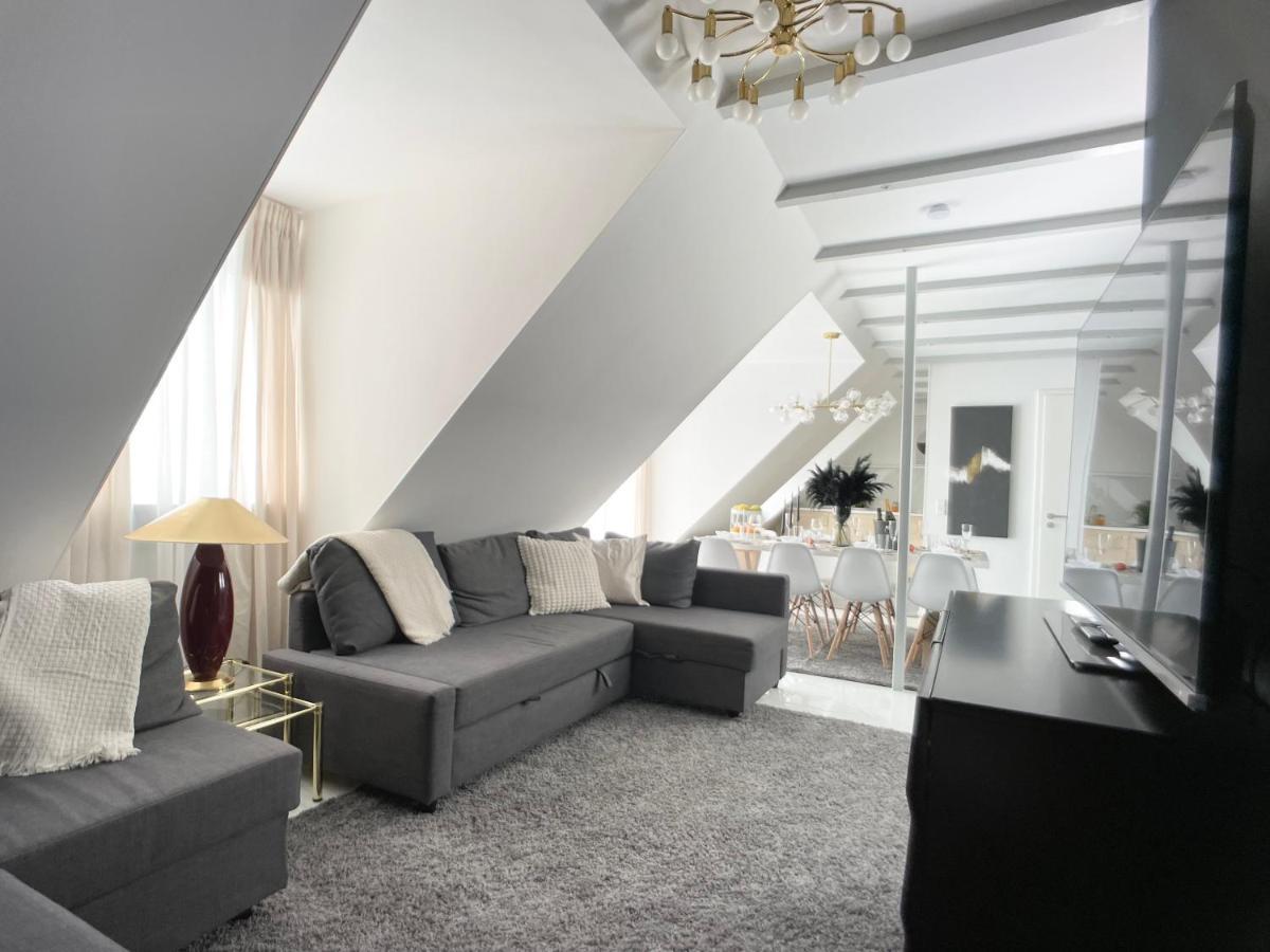 M-Style 04 Apartment Mit Balkon Und Gasgrill, 24H Self-Check-In, Free Parking, Netflix Nuremberg ภายนอก รูปภาพ