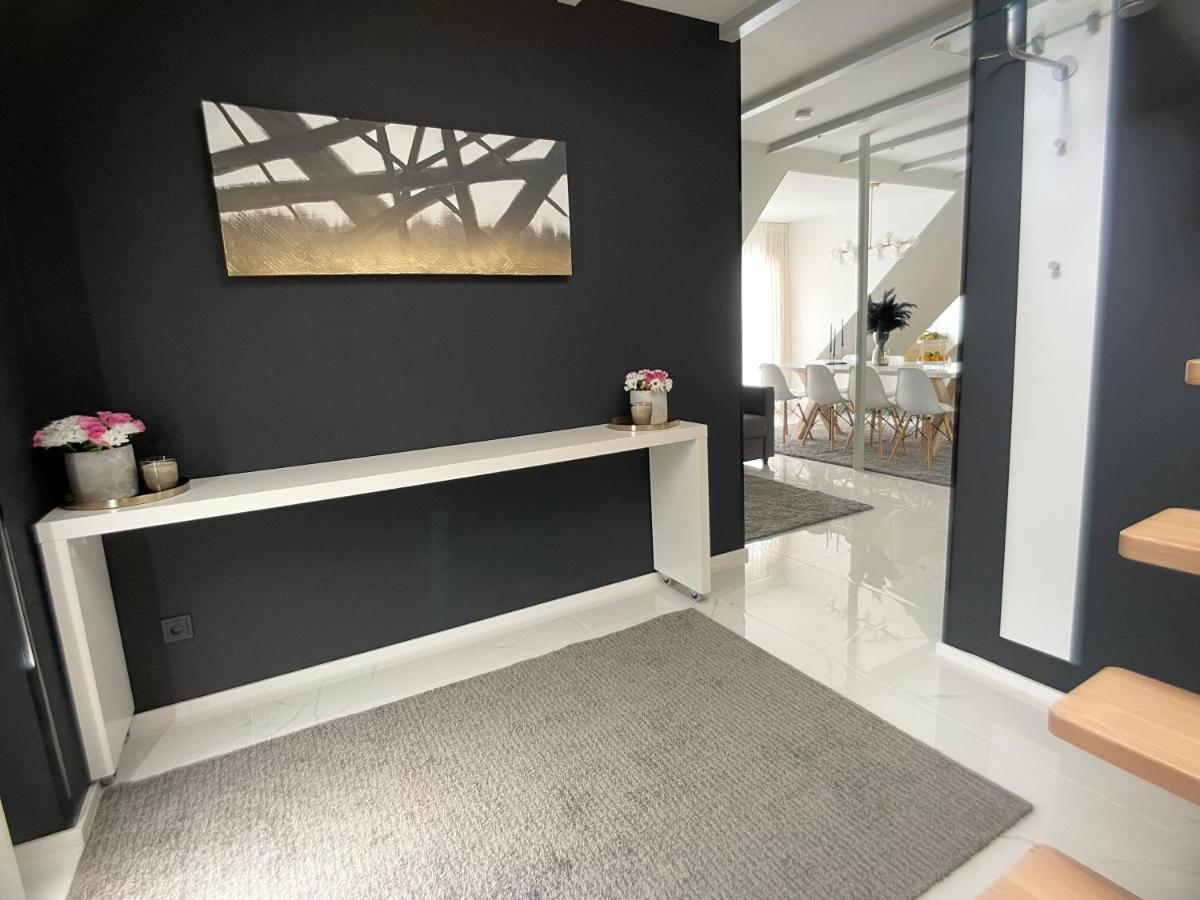 M-Style 04 Apartment Mit Balkon Und Gasgrill, 24H Self-Check-In, Free Parking, Netflix Nuremberg ภายนอก รูปภาพ