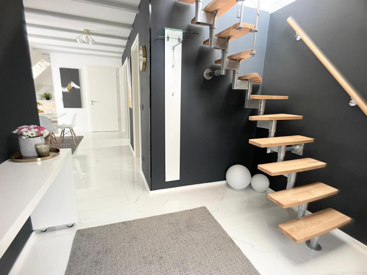 M-Style 04 Apartment Mit Balkon Und Gasgrill, 24H Self-Check-In, Free Parking, Netflix Nuremberg ภายนอก รูปภาพ