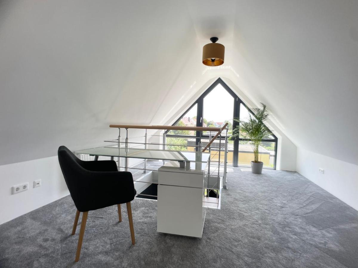 M-Style 04 Apartment Mit Balkon Und Gasgrill, 24H Self-Check-In, Free Parking, Netflix Nuremberg ภายนอก รูปภาพ